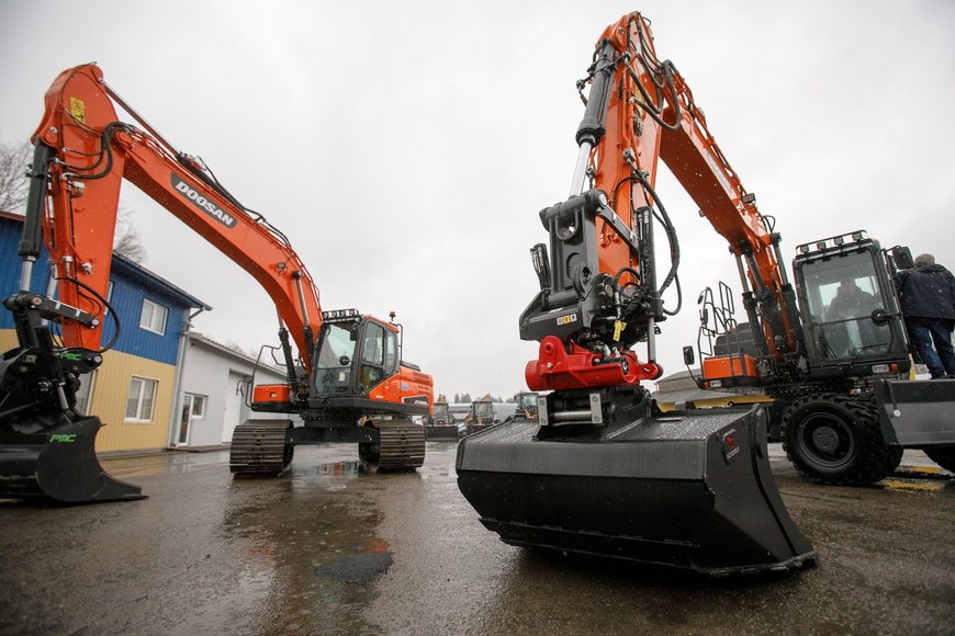 Doosan Maschinen glänzen am Tag der offenen Tür bei INTRAC in Litauen